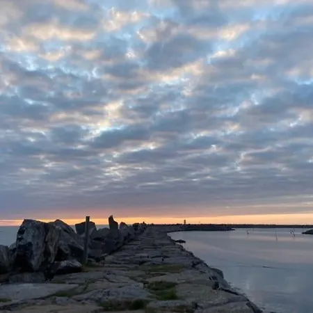 House In The Center Of * Анденес